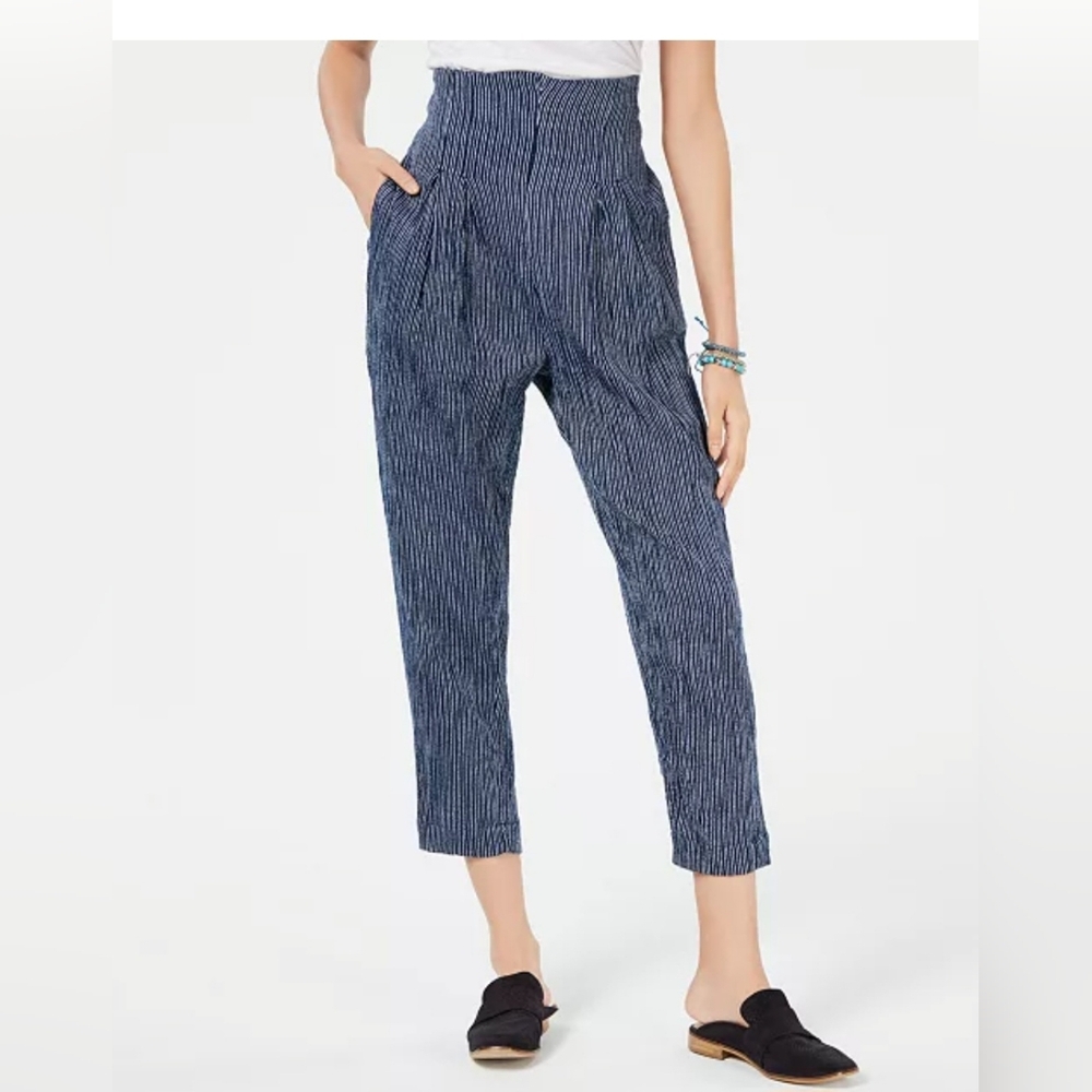 Free People‎ Navy Striped Capris 100 % Cotton